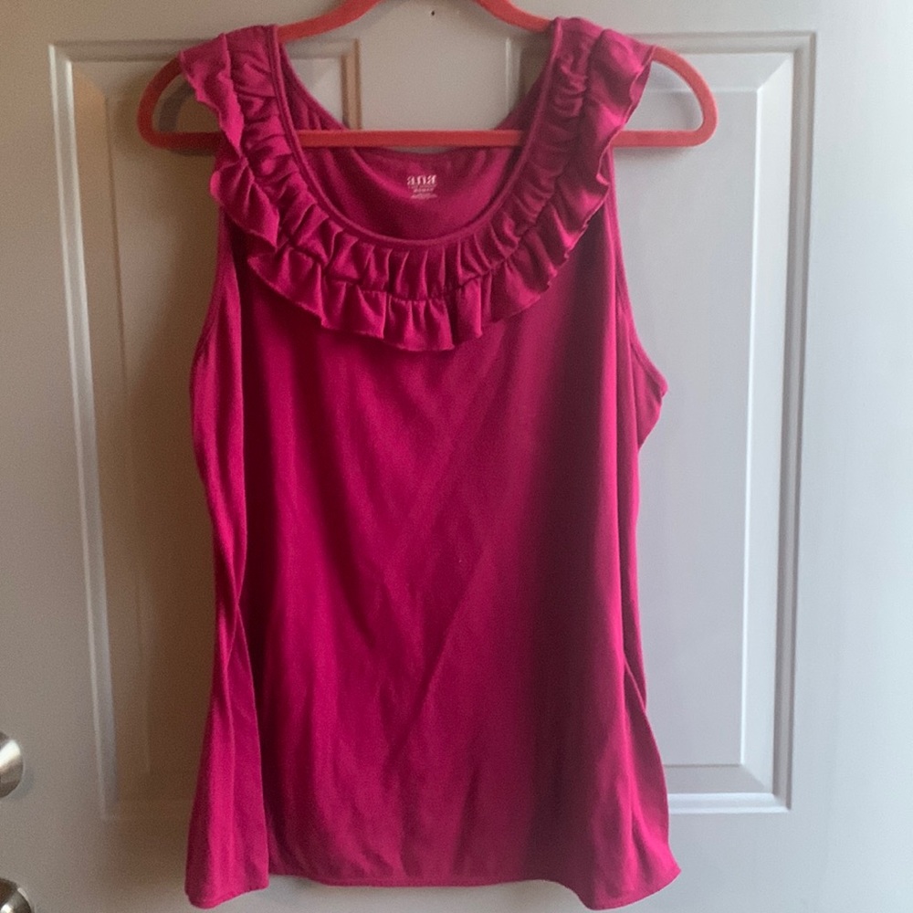 ✨3/$12✨Womens top